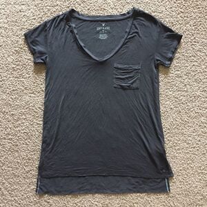 American Eagle Gray V-Neck Tee